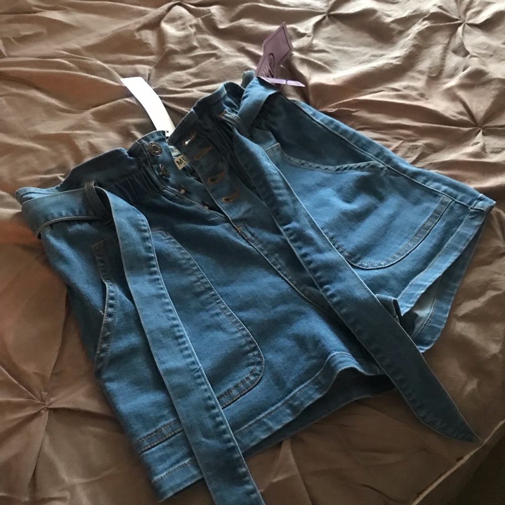 High waisted ruffled denim shorts